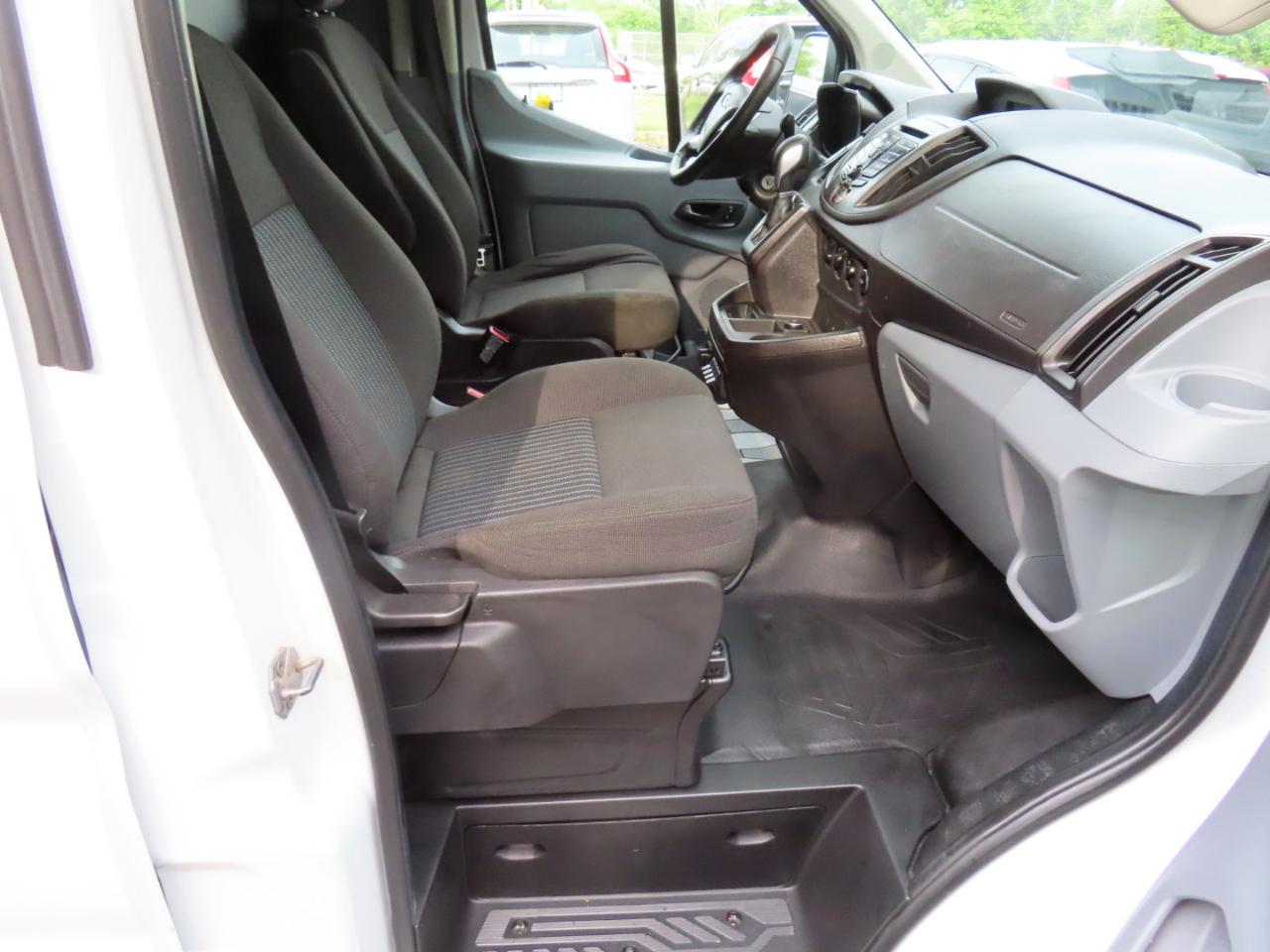 Ford Transit 250 Van Low Roof w/Sliding Pass. 130-in. WB 2016