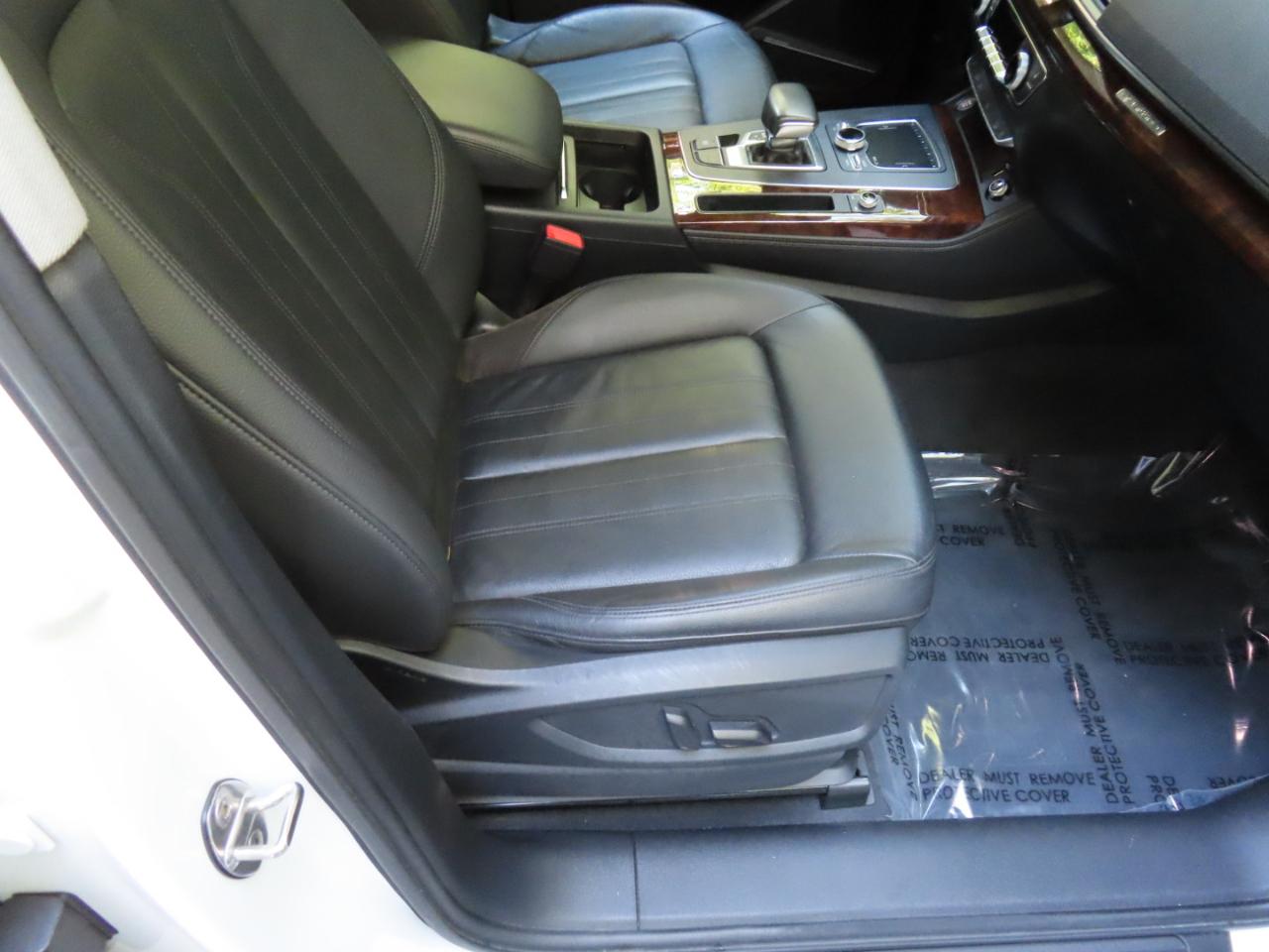 Audi Q5 2.0T Premium Plus quattro 2020