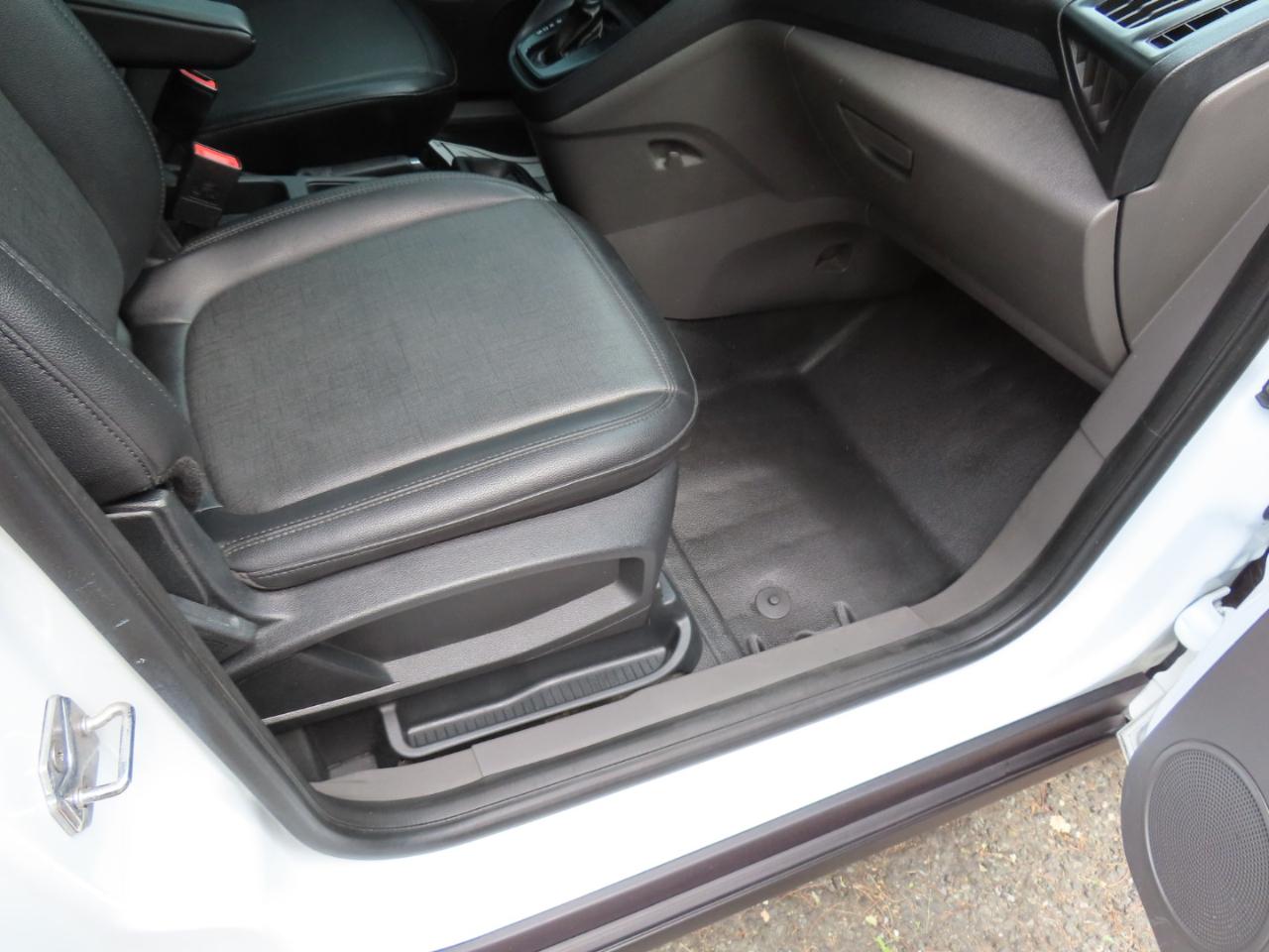 Ford Transit Connect Cargo Van XL SWB 2022