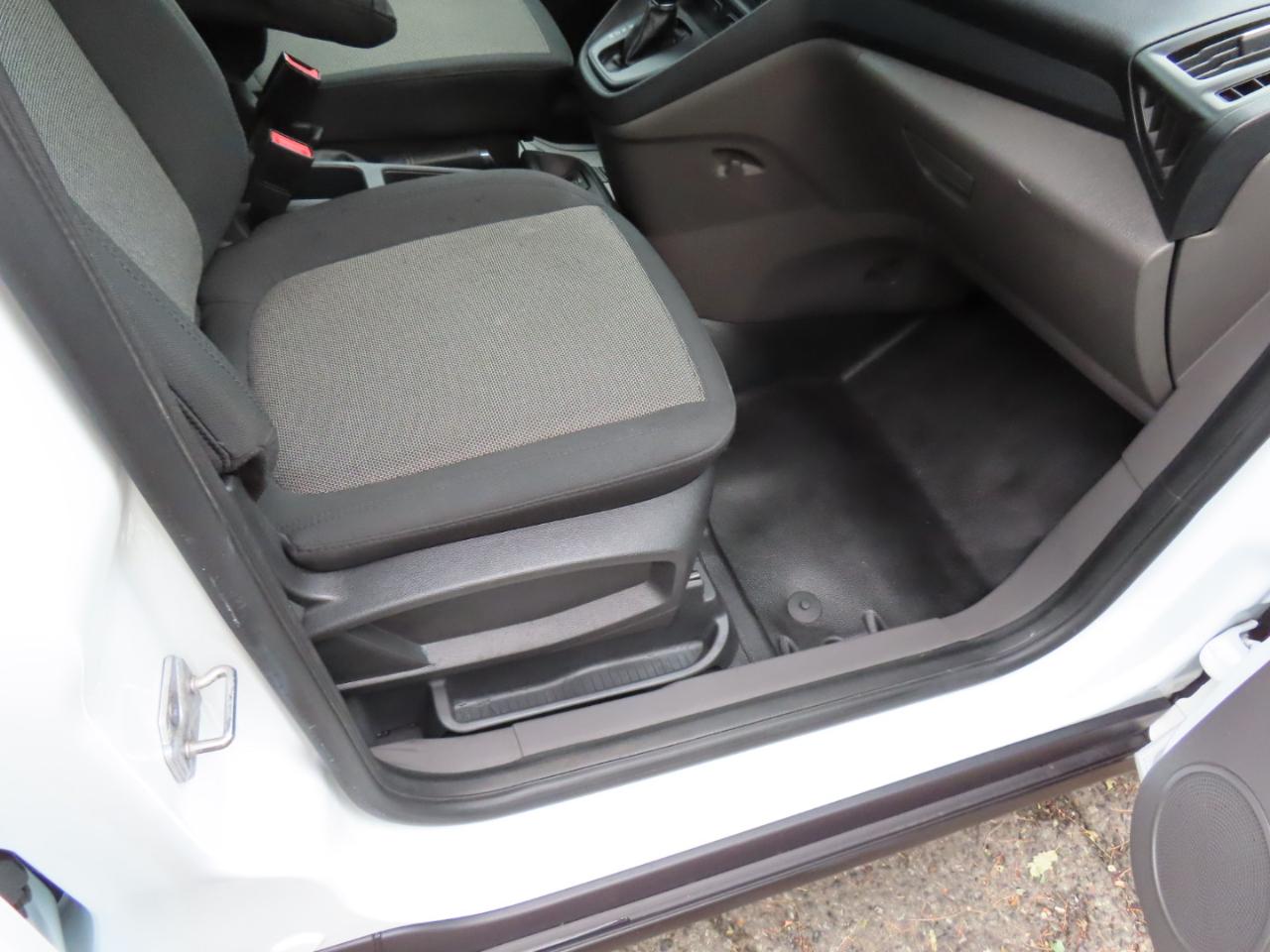 Ford Transit Connect Cargo Van XL LWB 2022