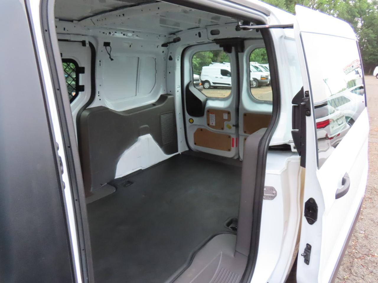 Ford Transit Connect Cargo Van XL LWB 2022