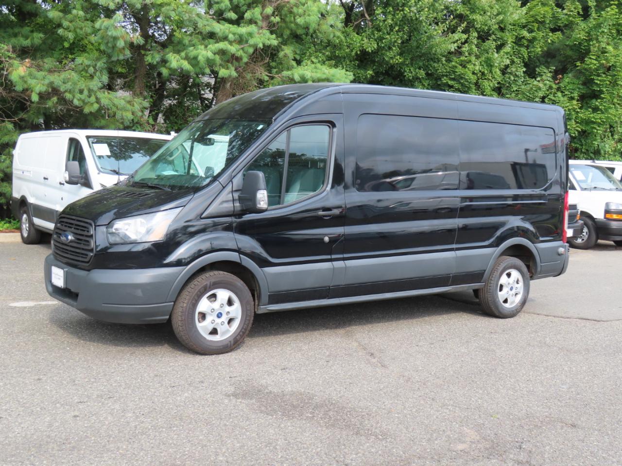 Ford Transit 250 Van Med. Roof w/Sliding Pass. 148-in. WB 2017