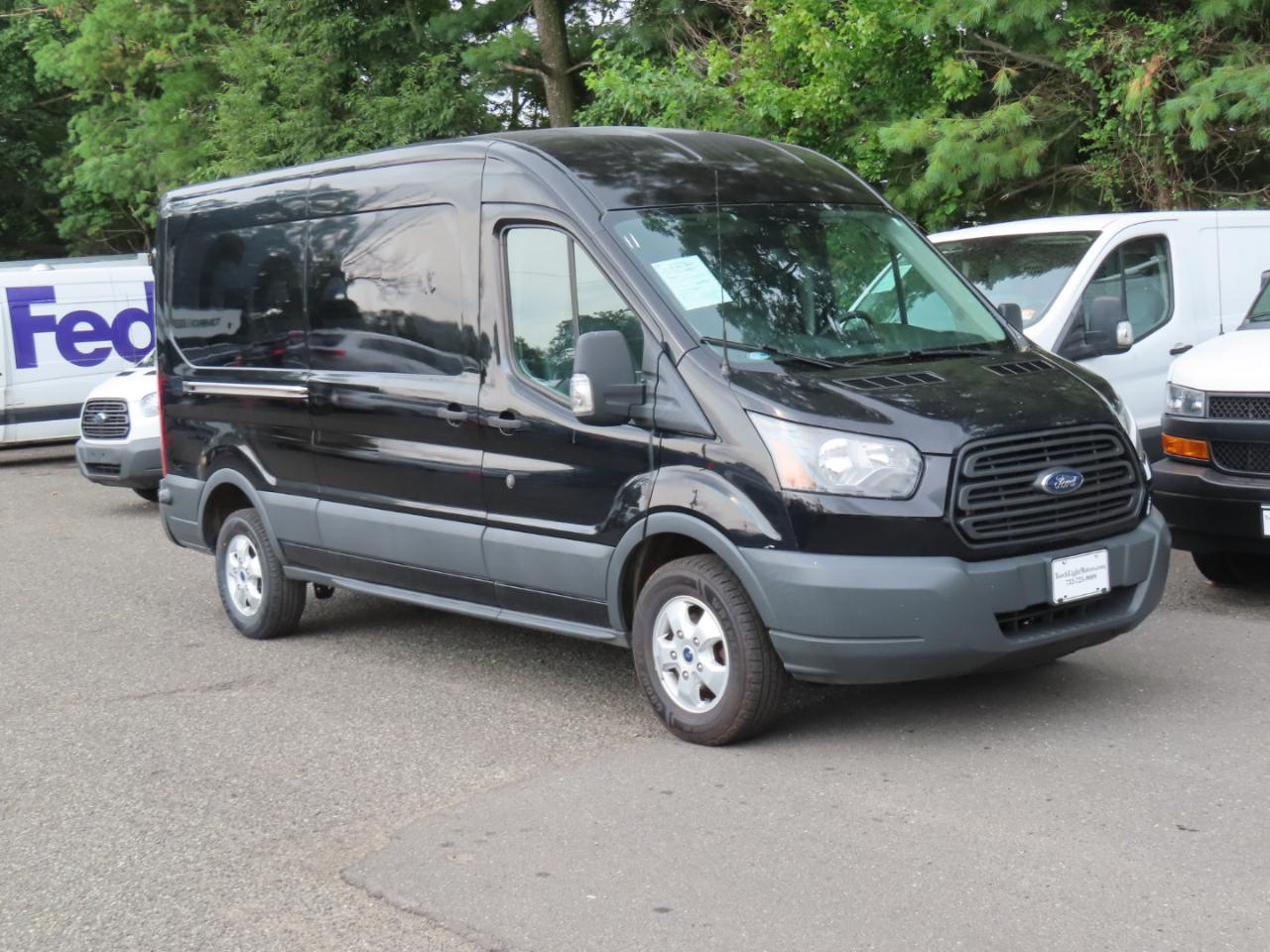 Ford Transit 250 Van Med. Roof w/Sliding Pass. 148-in. WB 2017