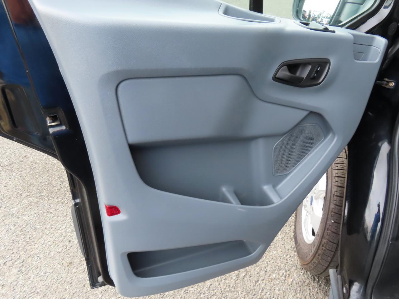 Ford Transit 250 Van Med. Roof w/Sliding Pass. 148-in. WB 2017