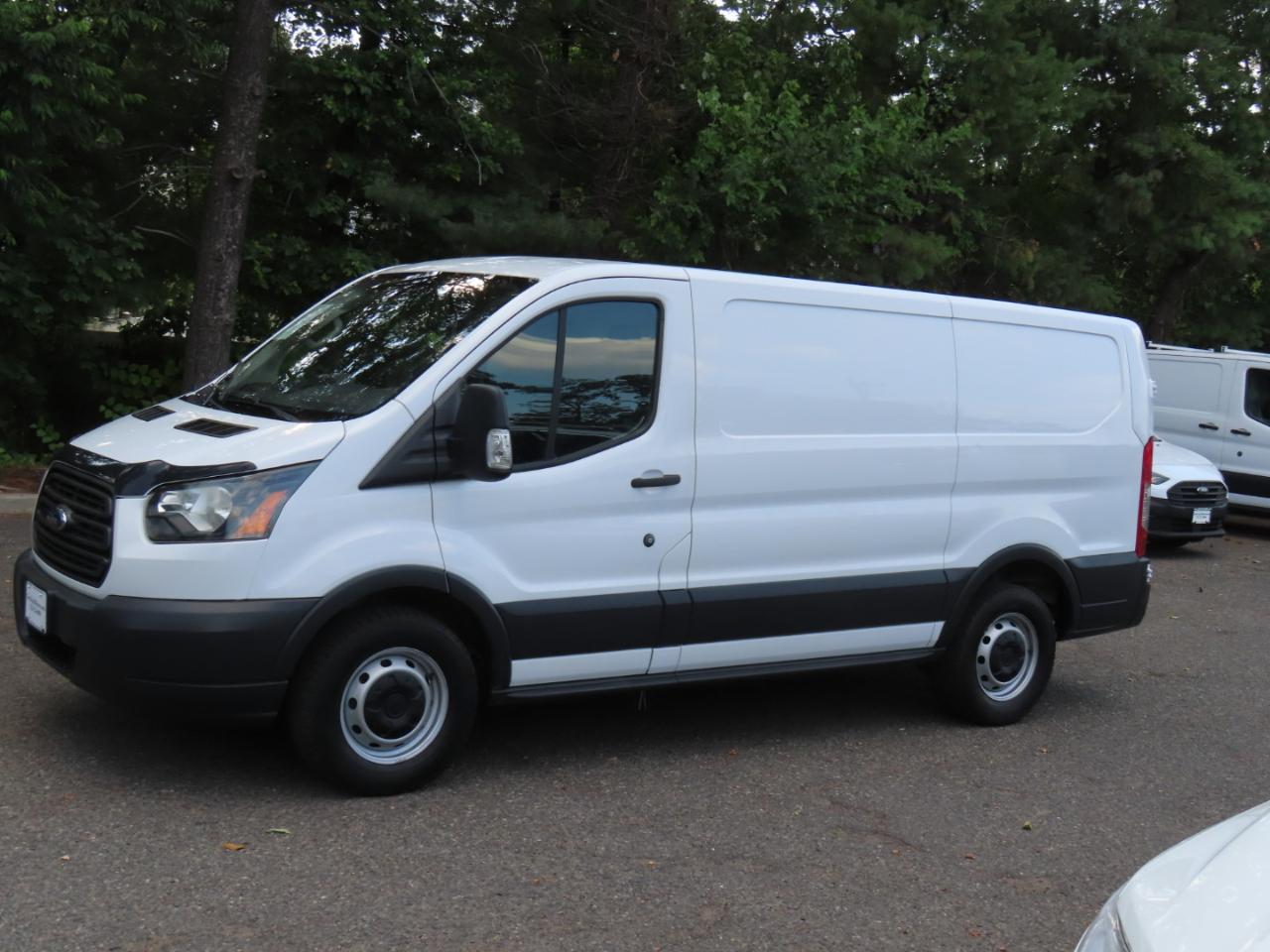Ford Transit 150 Van Low Roof w/Sliding Pass. 130-in. WB 2018
