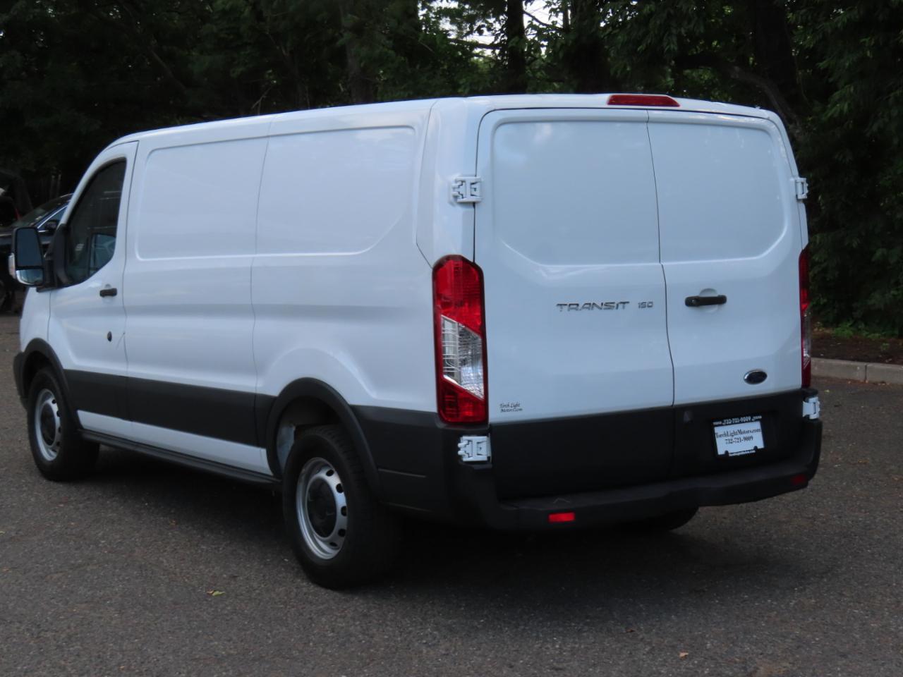 Ford Transit 150 Van Low Roof w/Sliding Pass. 130-in. WB 2018