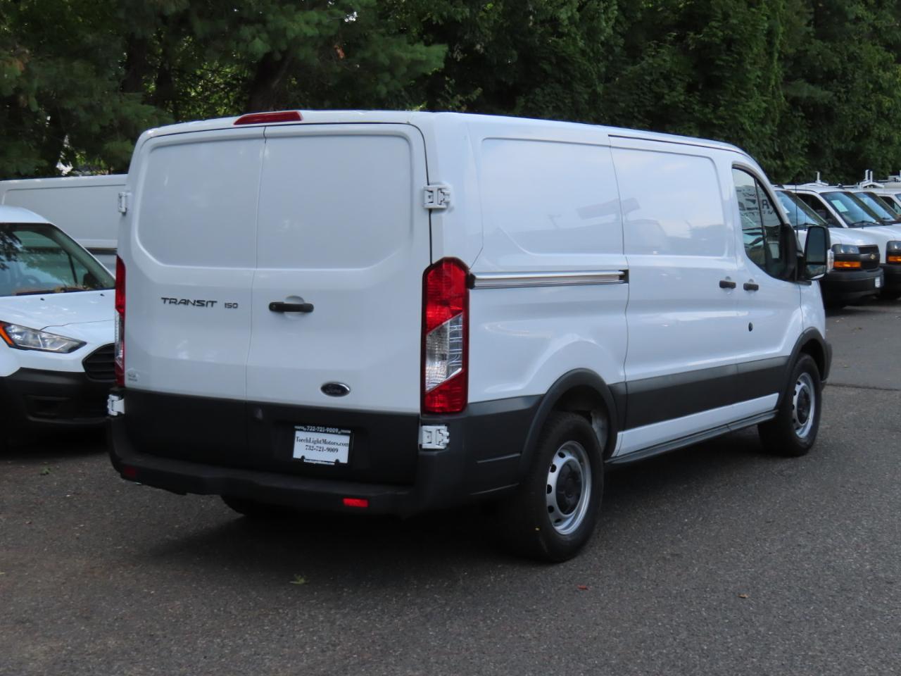 Ford Transit 150 Van Low Roof w/Sliding Pass. 130-in. WB 2018