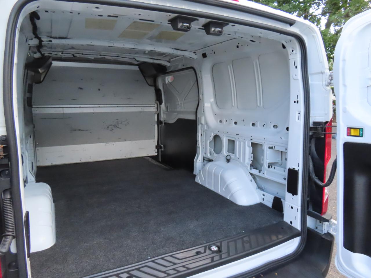Ford Transit 150 Van Low Roof w/Sliding Pass. 130-in. WB 2018
