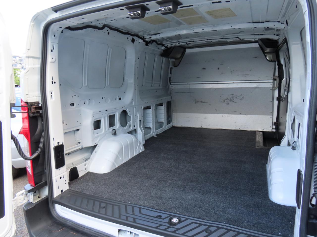 Ford Transit 150 Van Low Roof w/Sliding Pass. 130-in. WB 2018