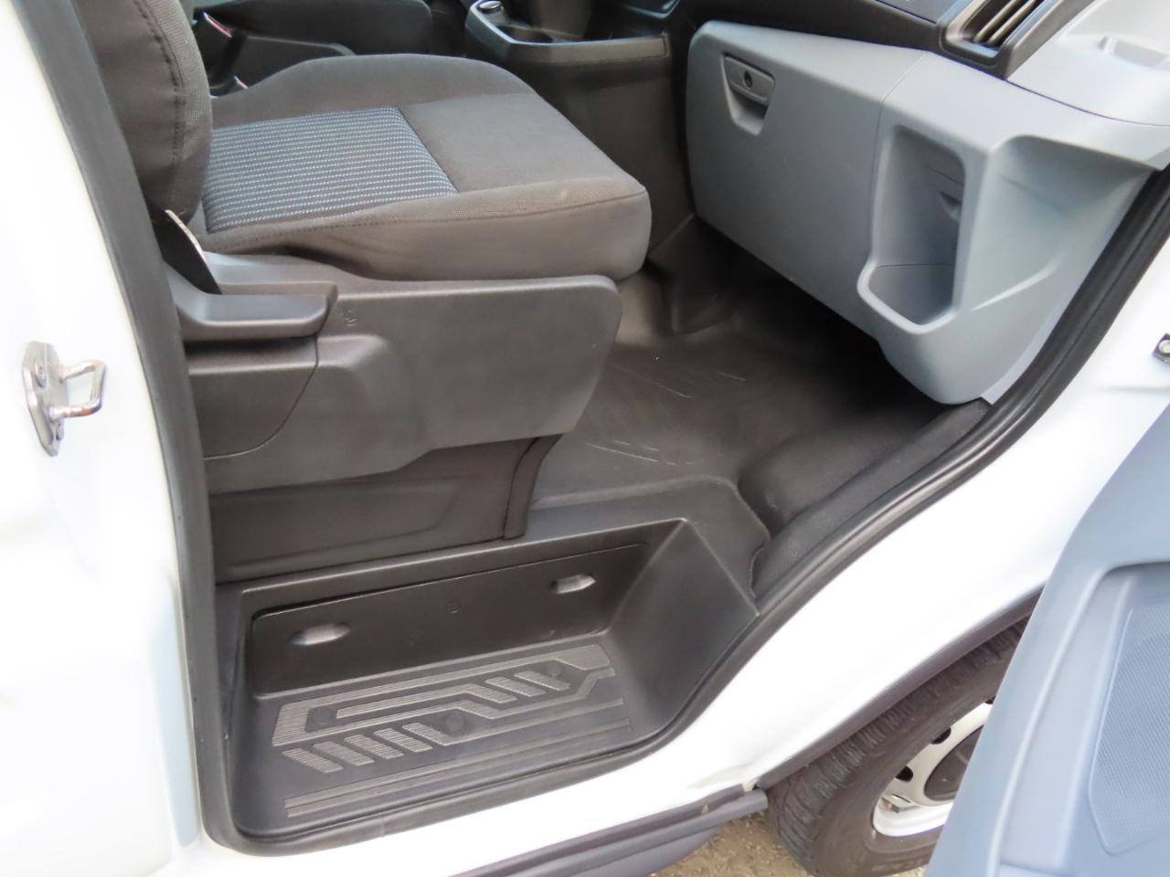 Ford Transit 150 Van Low Roof w/Sliding Pass. 130-in. WB 2018