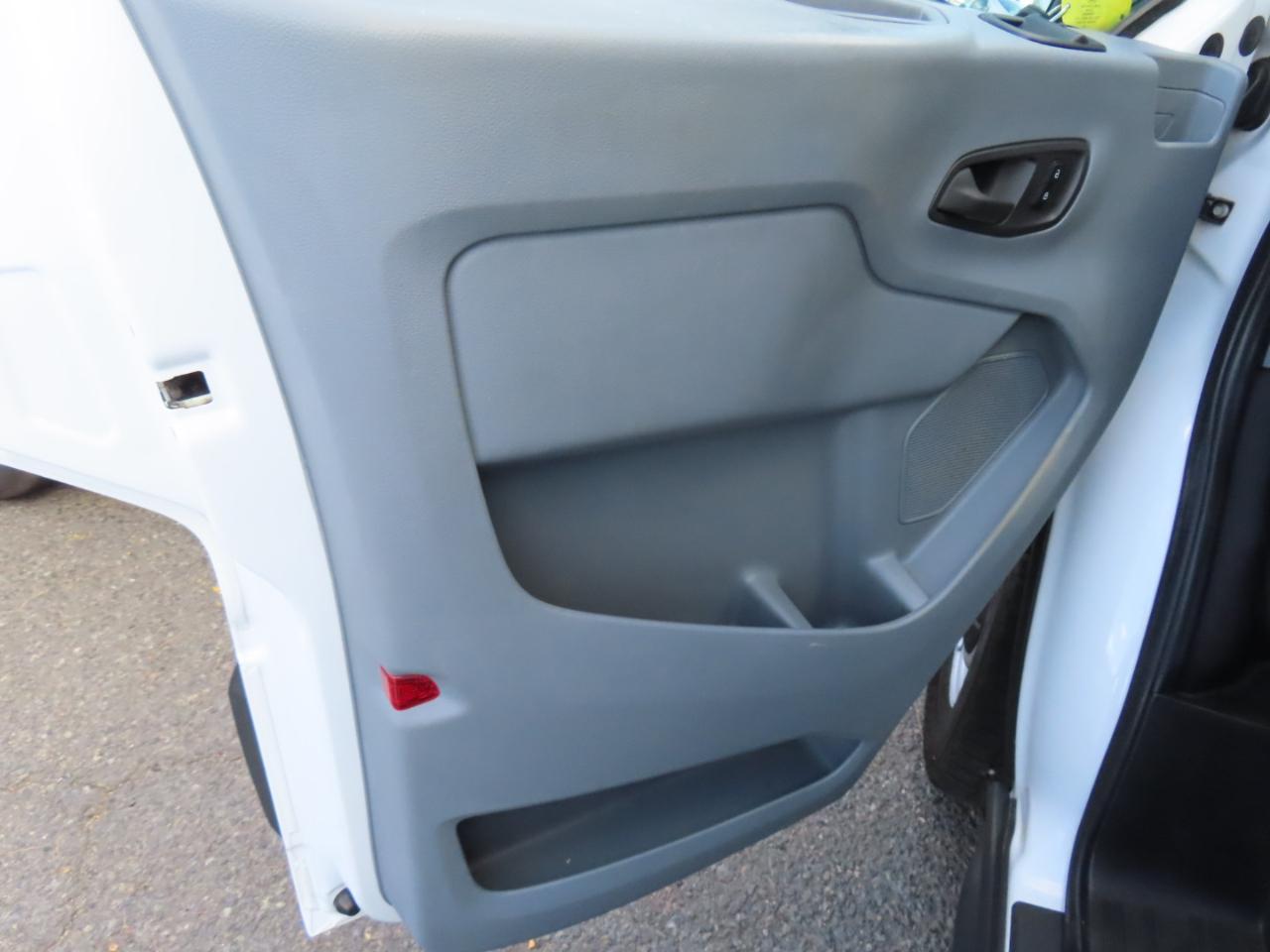 Ford Transit 150 Van Low Roof w/Sliding Pass. 130-in. WB 2018