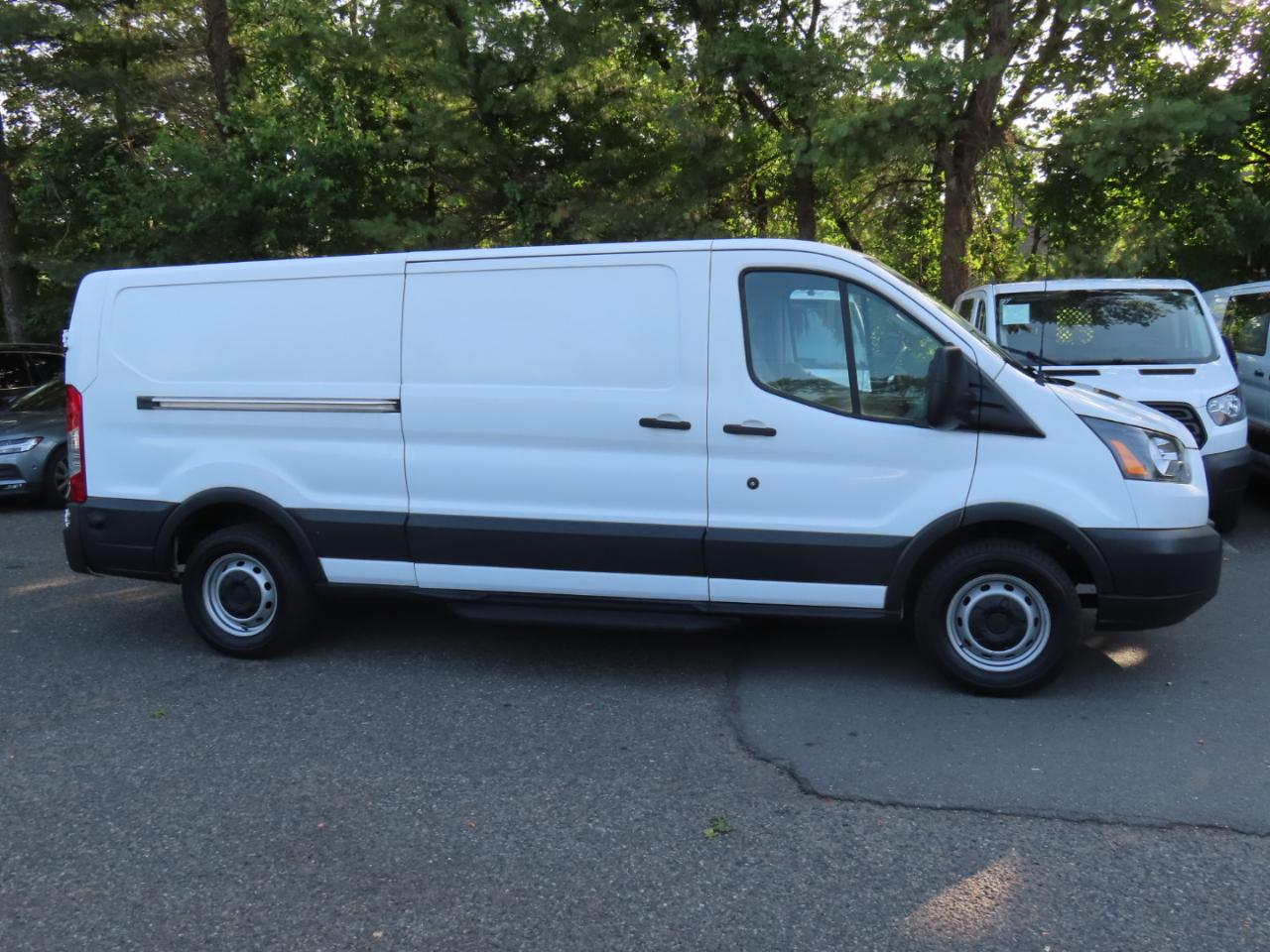 Ford Transit 150 Van Low Roof w/Sliding Pass. 148-in. WB 2018