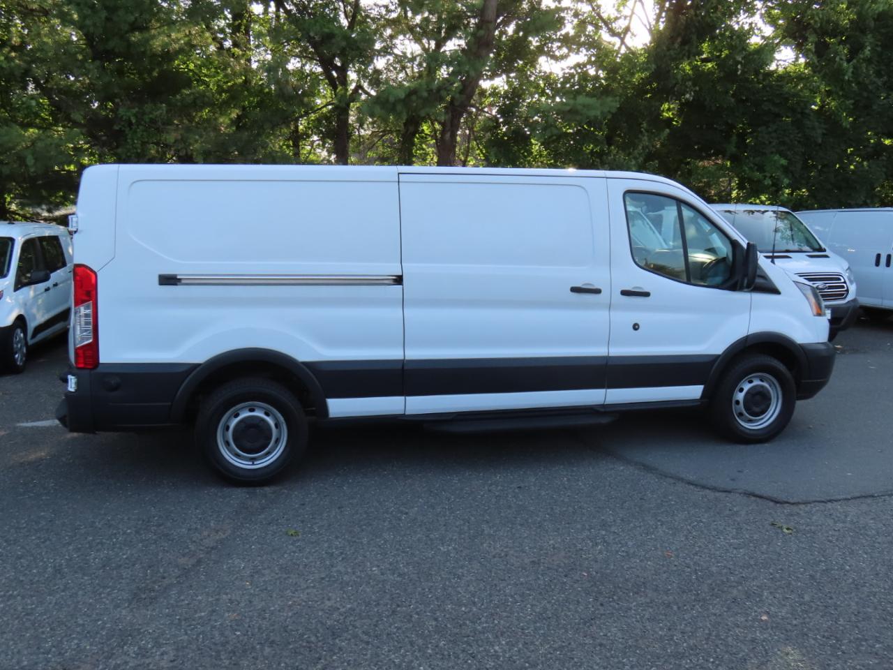 Ford Transit 150 Van Low Roof w/Sliding Pass. 148-in. WB 2018
