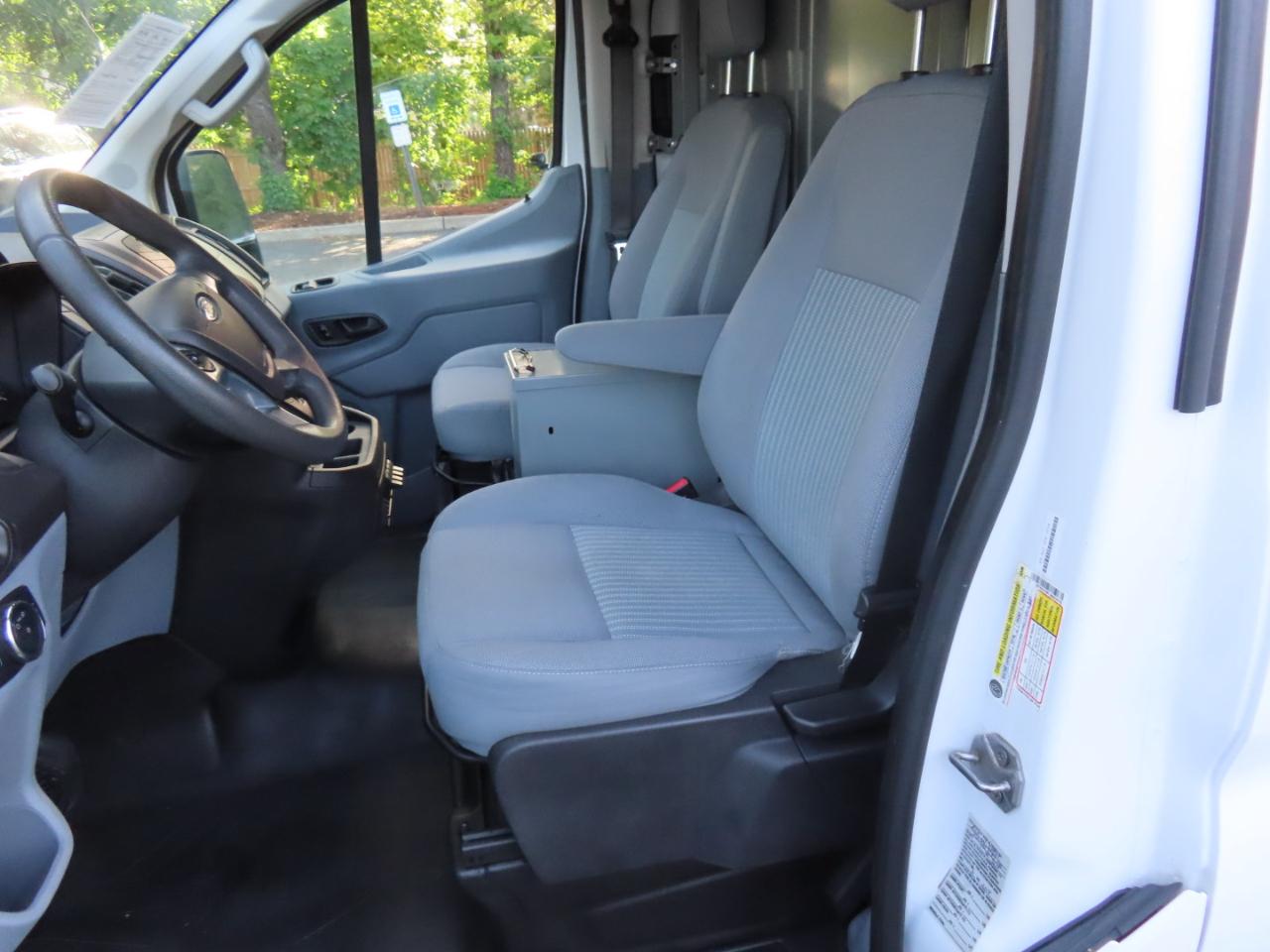 Ford Transit 150 Van Low Roof w/Sliding Pass. 148-in. WB 2018