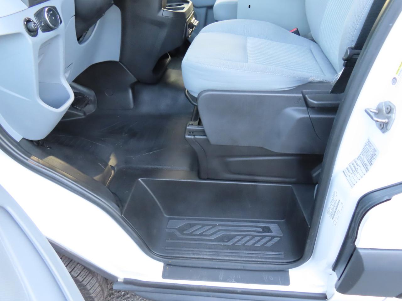 Ford Transit 150 Van Low Roof w/Sliding Pass. 148-in. WB 2018