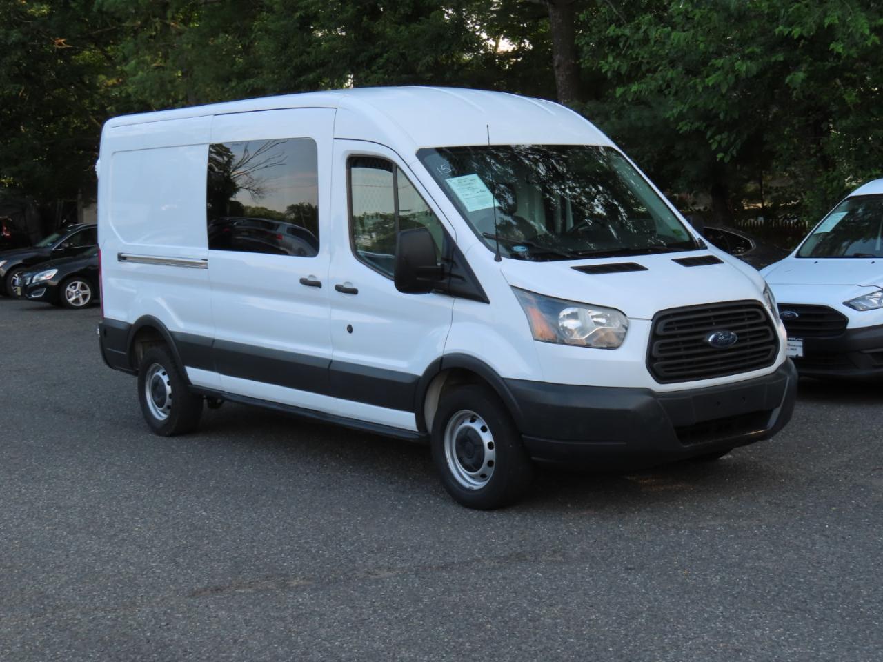 Ford Transit 250 Van Med. Roof w/Sliding Pass. 148-in. WB 2018
