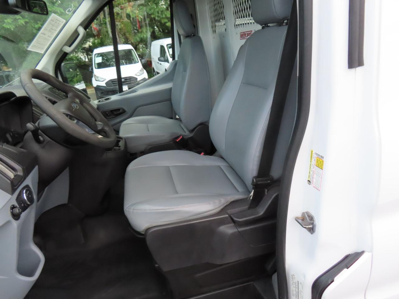 Ford Transit 250 Van Med. Roof w/Sliding Pass. 148-in. WB 2018