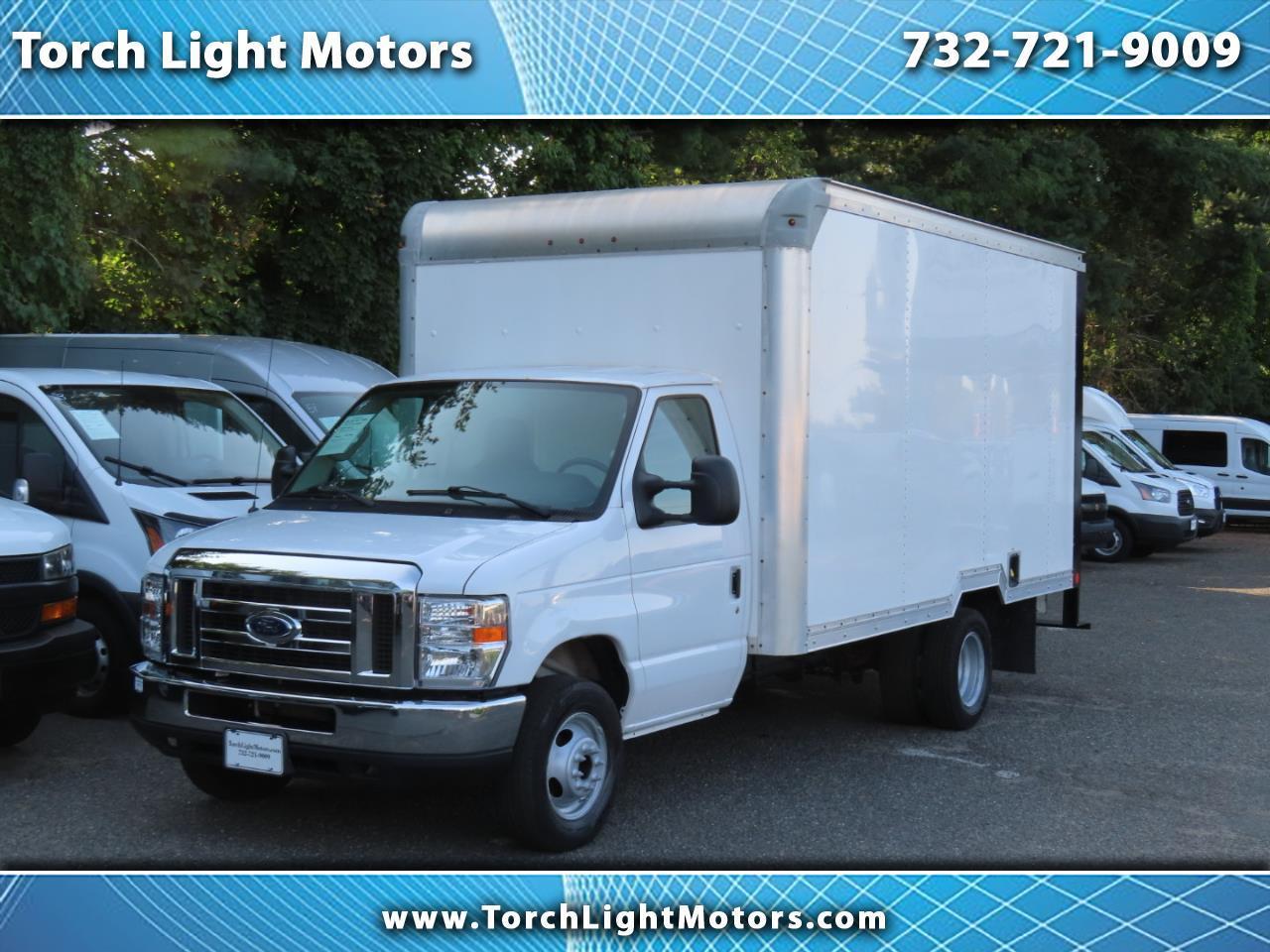 2019 Ford Econoline E350