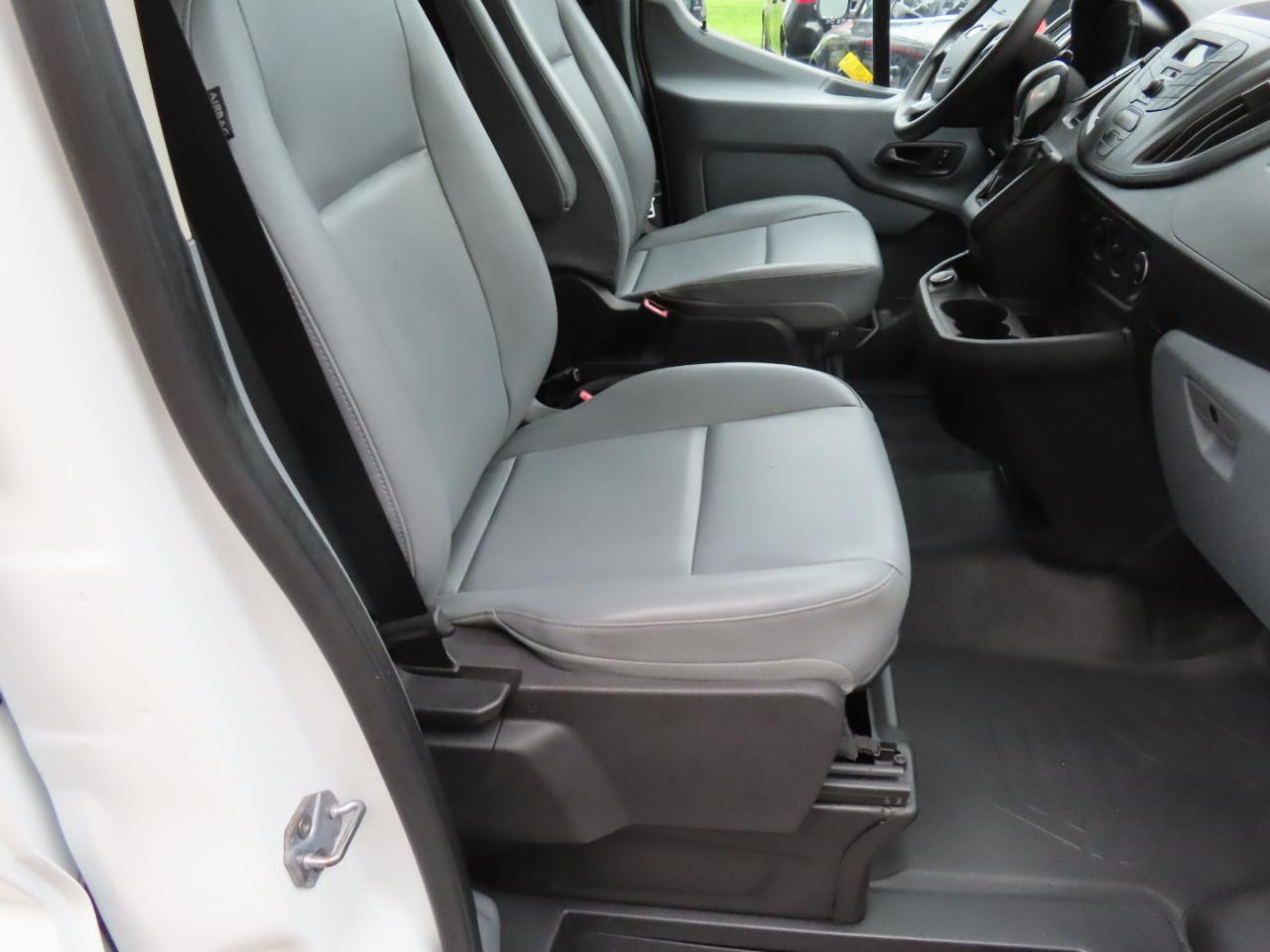 Ford Transit 250 Van Low Roof w/Sliding Pass. 130-in. WB 2018