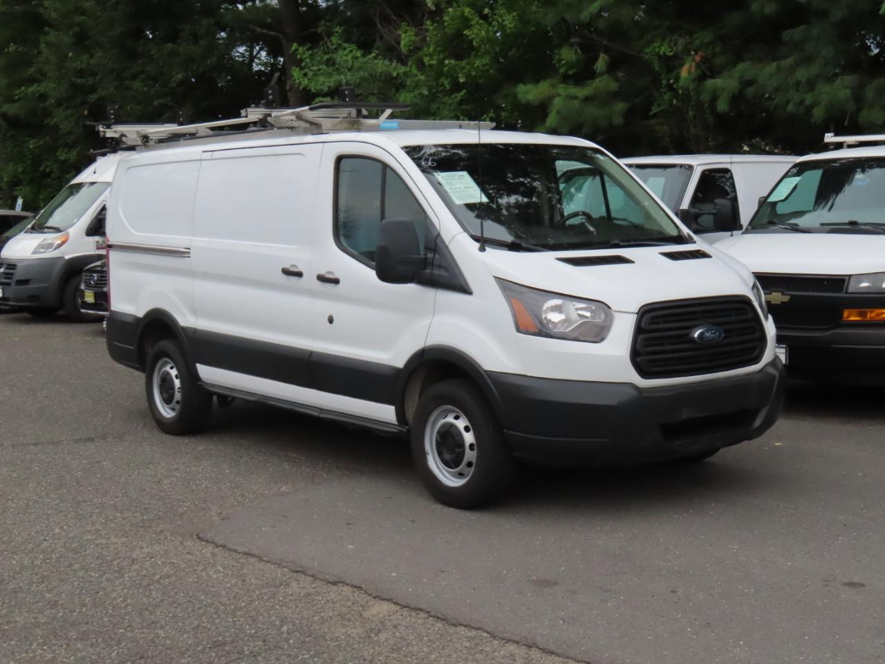 Ford Transit 250 Van Low Roof w/Sliding Pass. 130-in. WB 2018