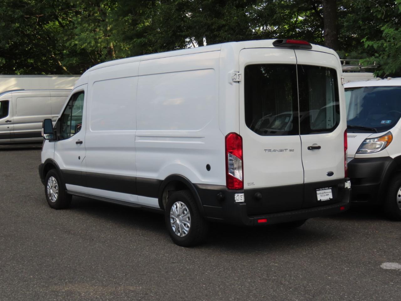 Ford Transit 150 Van Med. Roof w/Sliding Pass. 148-in. WB 2018