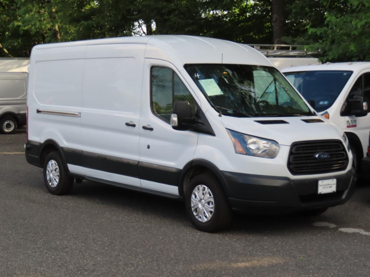 Ford Transit 150 Van Med. Roof w/Sliding Pass. 148-in. WB 2018
