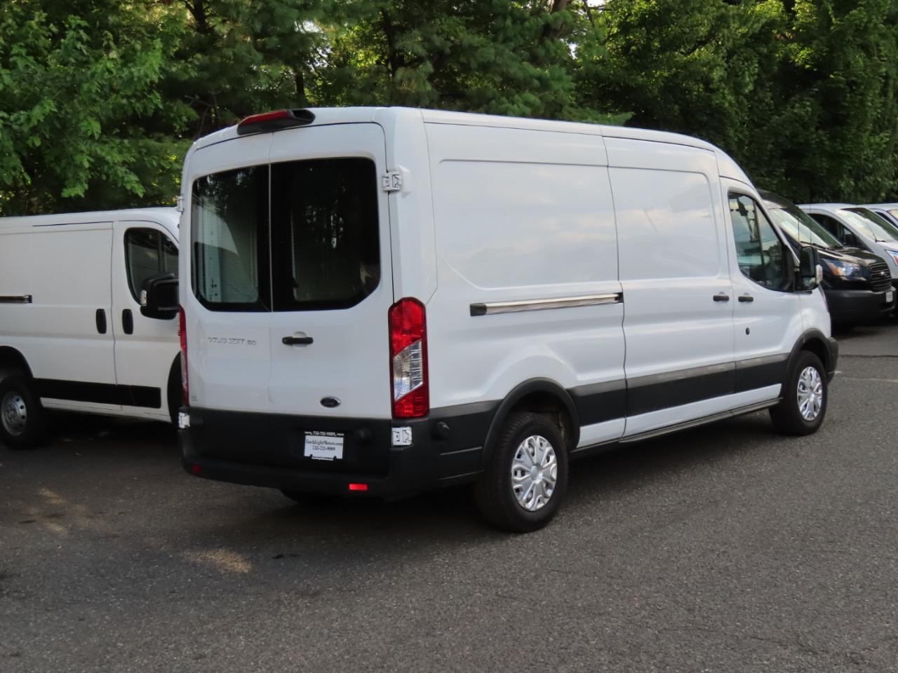 Ford Transit 150 Van Med. Roof w/Sliding Pass. 148-in. WB 2018