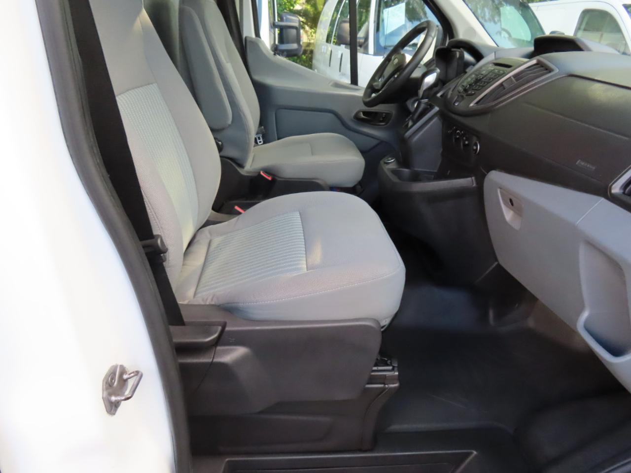Ford Transit 150 Van Med. Roof w/Sliding Pass. 148-in. WB 2018