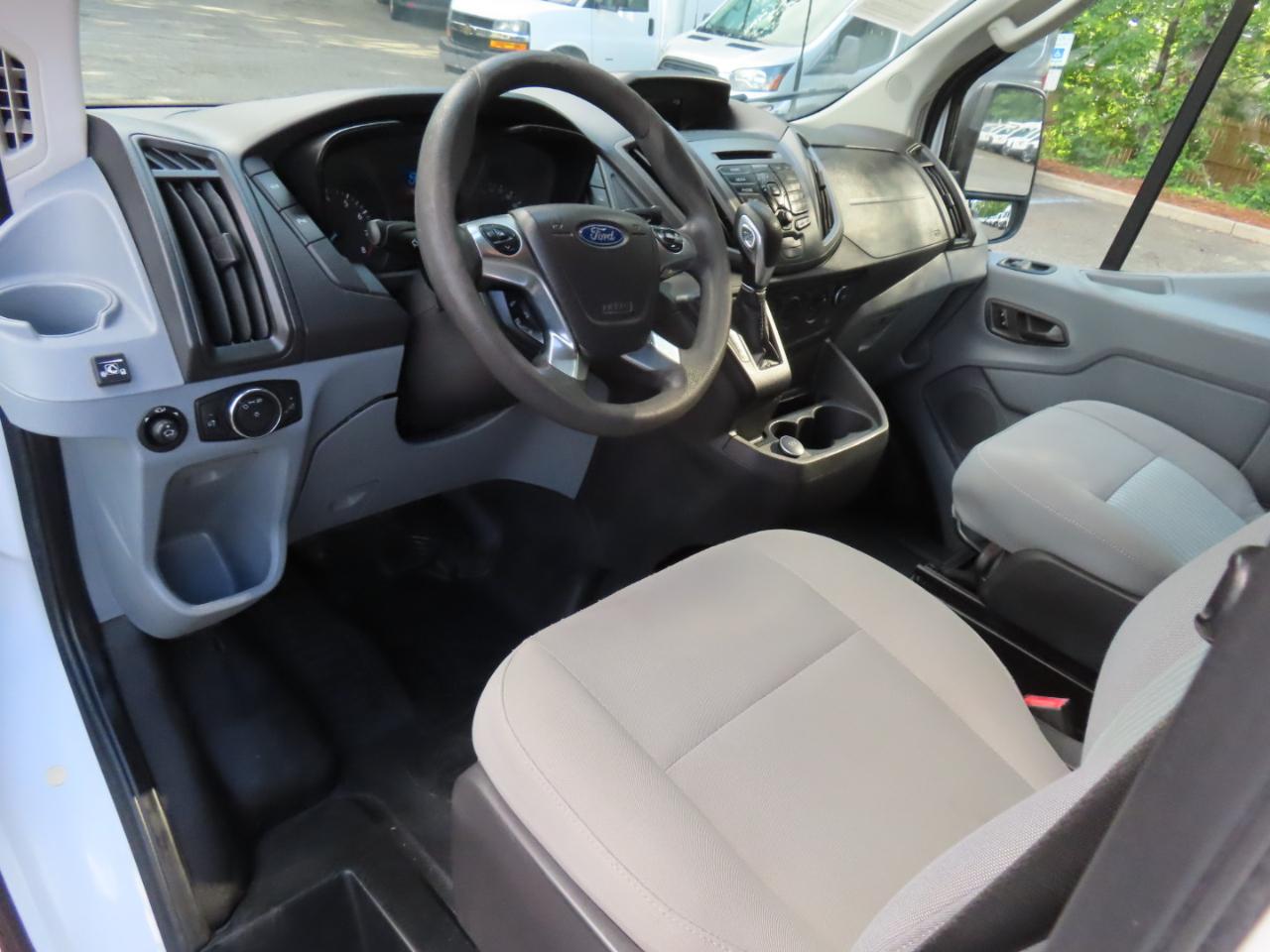 Ford Transit 150 Van Med. Roof w/Sliding Pass. 148-in. WB 2018