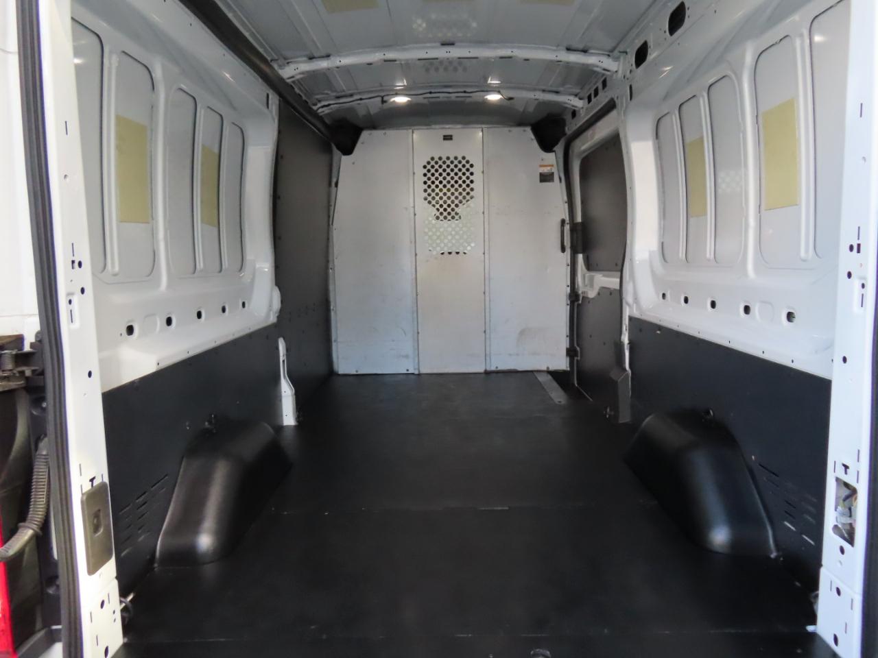 Ford Transit 150 Van Med. Roof w/Sliding Pass. 148-in. WB 2018