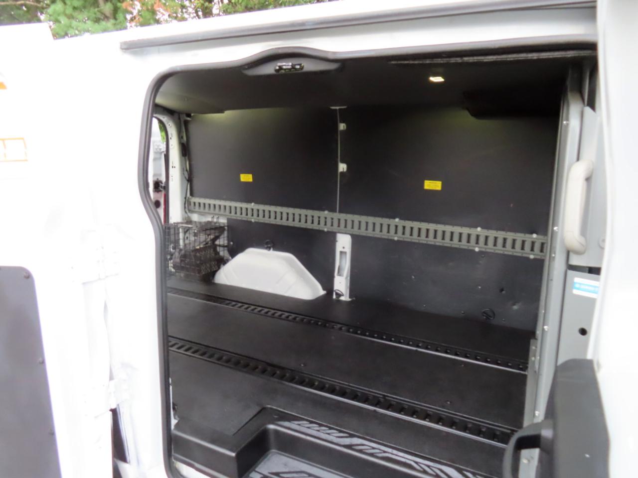 Ford Transit 150 Van Low Roof 60/40 Pass. 130-in. WB 2017
