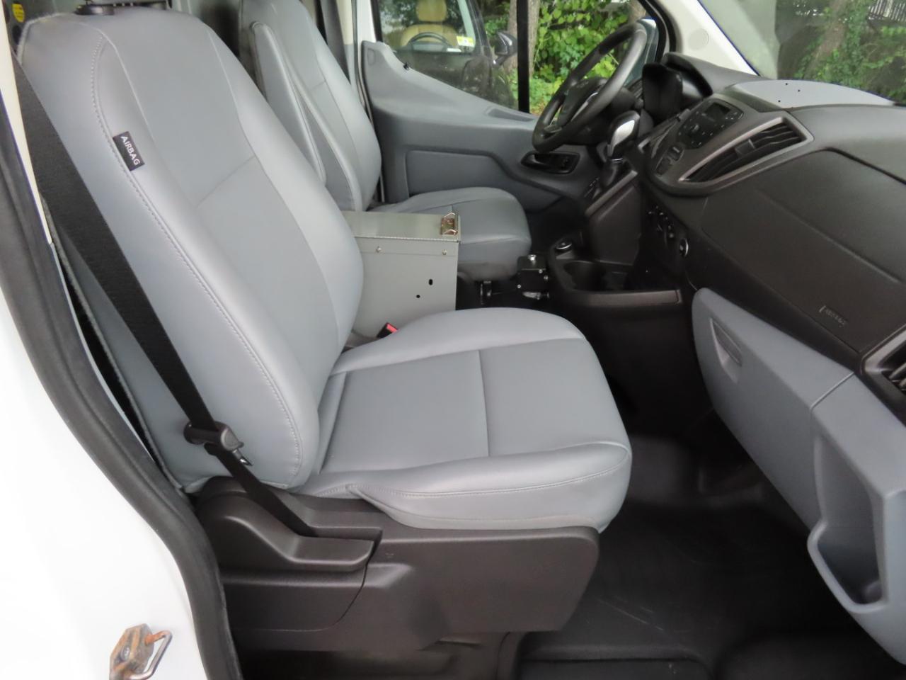 Ford Transit 150 Van Low Roof 60/40 Pass. 130-in. WB 2017