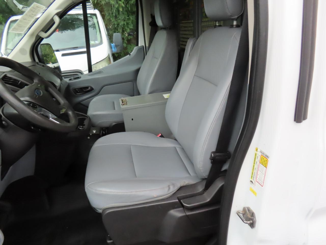 Ford Transit 150 Van Low Roof 60/40 Pass. 130-in. WB 2017