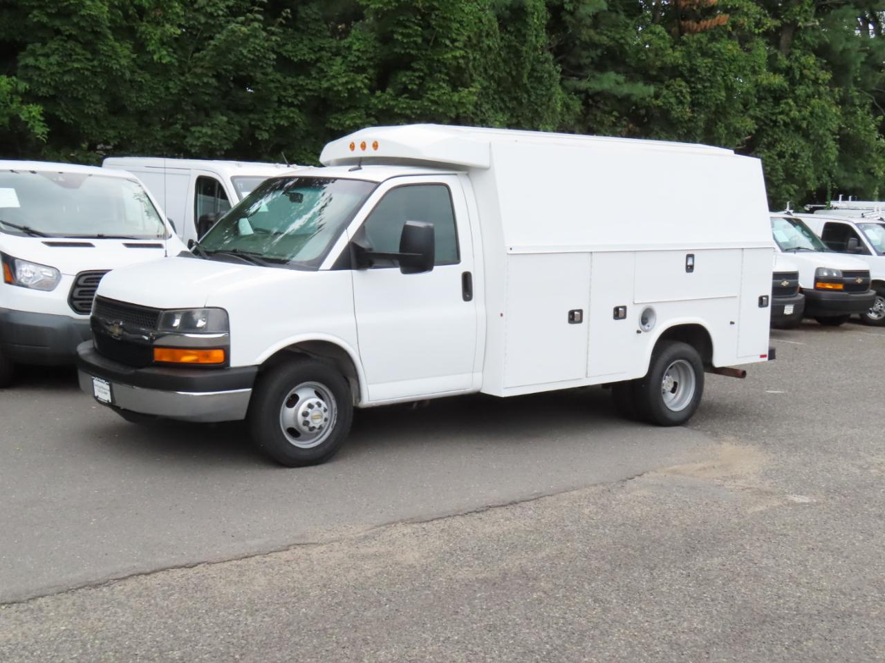 Chevrolet Express G3500 139" 2015