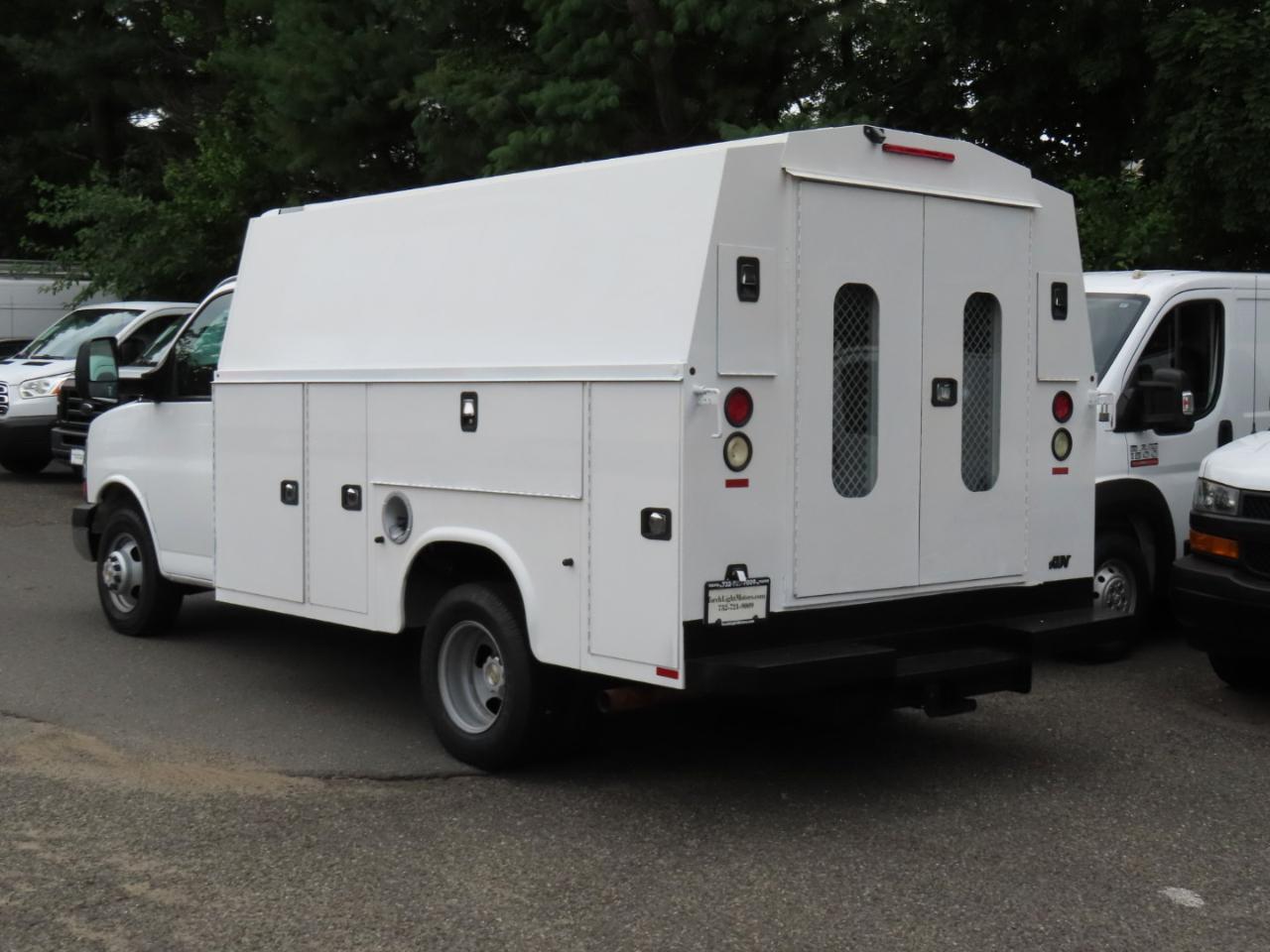 Chevrolet Express G3500 139" 2015