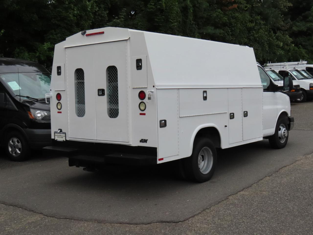 Chevrolet Express G3500 139" 2015