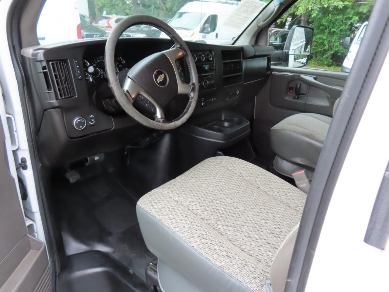 Chevrolet Express G3500 139" 2015