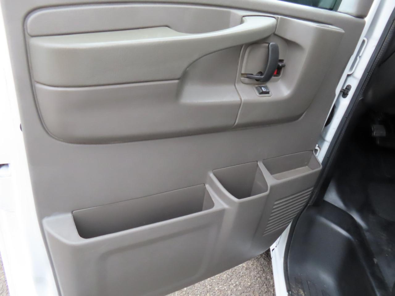 Chevrolet Express G3500 139" 2015