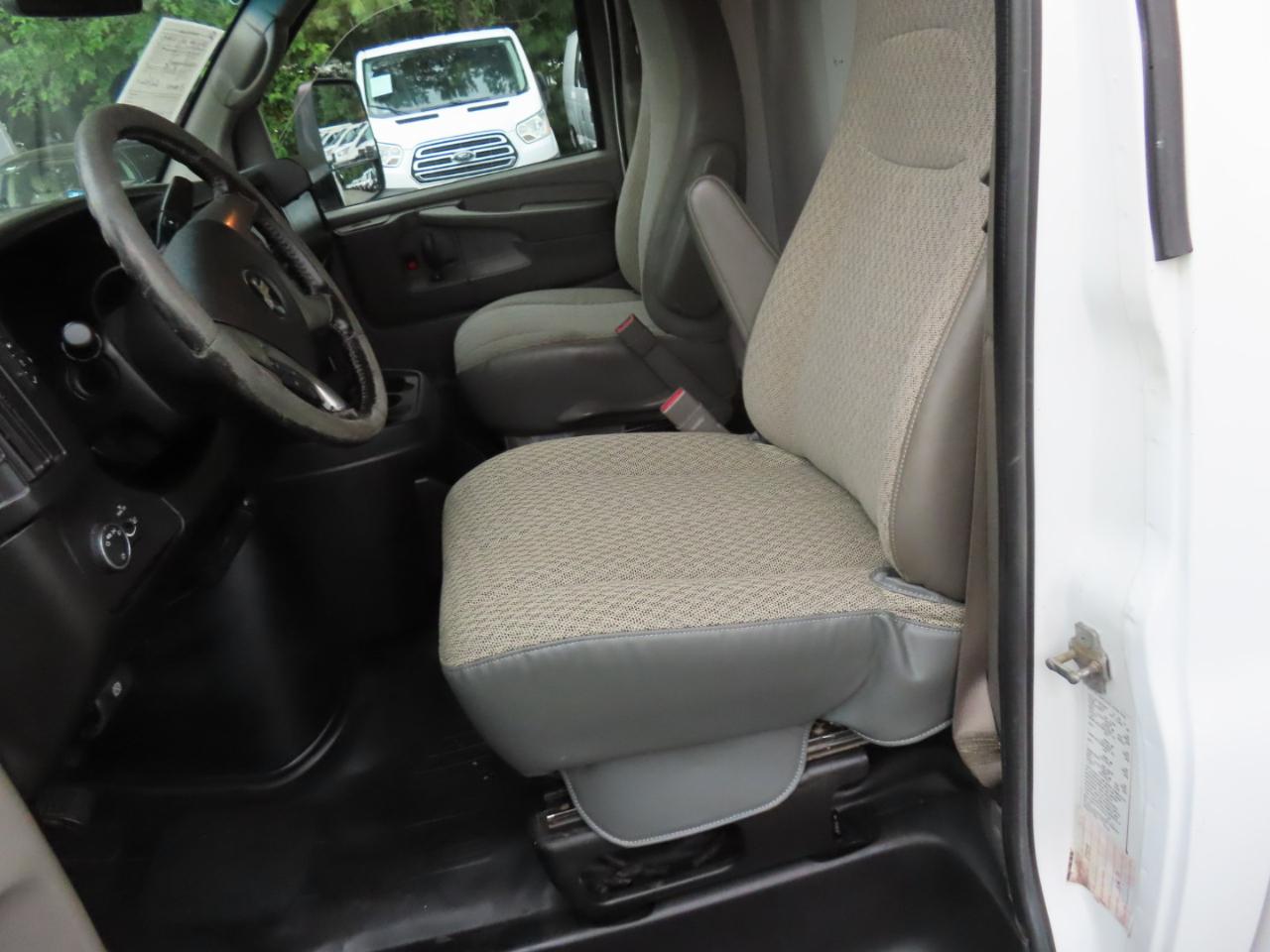 Chevrolet Express G3500 139" 2015