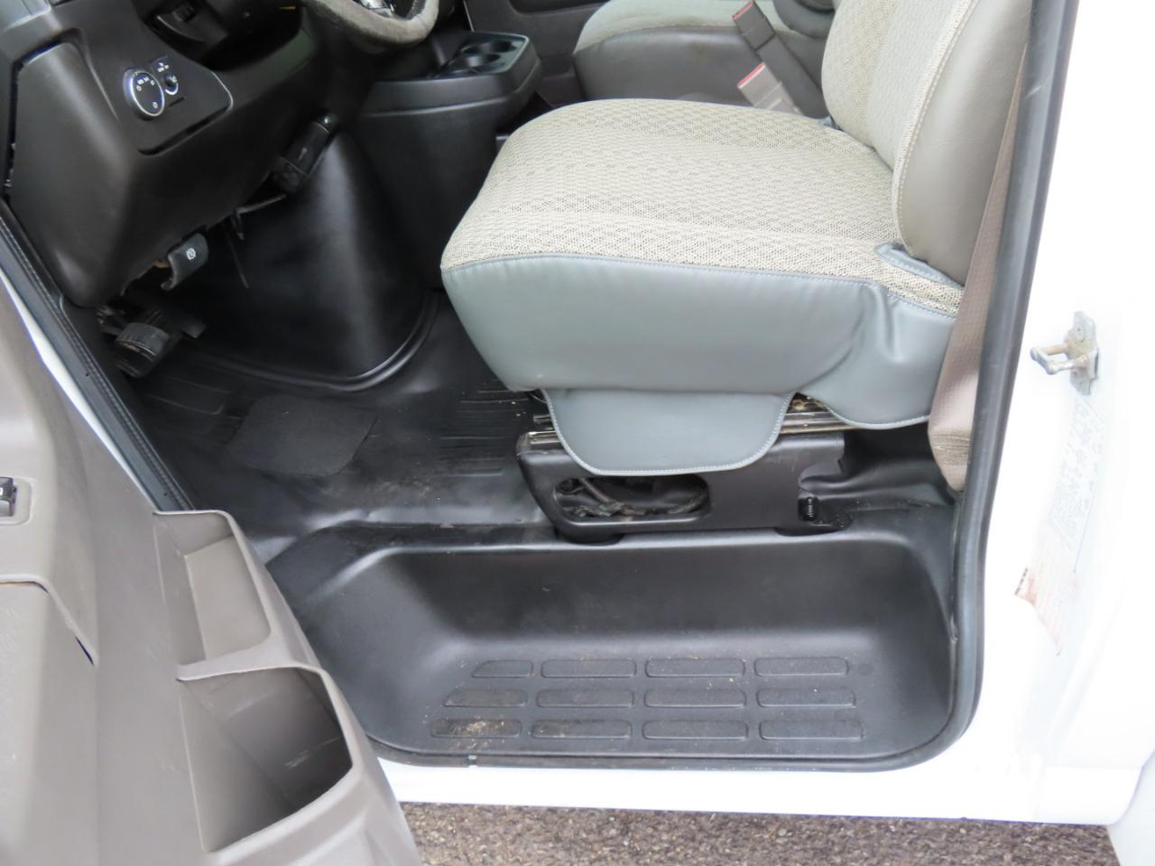 Chevrolet Express G3500 139" 2015
