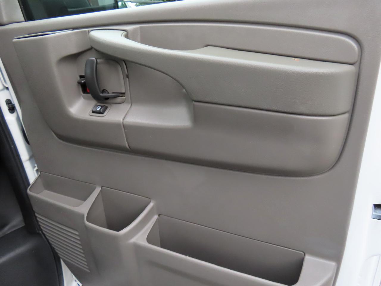 Chevrolet Express G3500 139" 2015