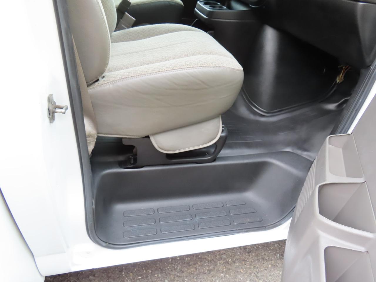 Chevrolet Express G3500 139" 2015