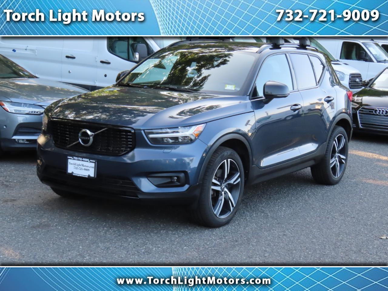 2022 Volvo XC40 T5 R-Design AWD