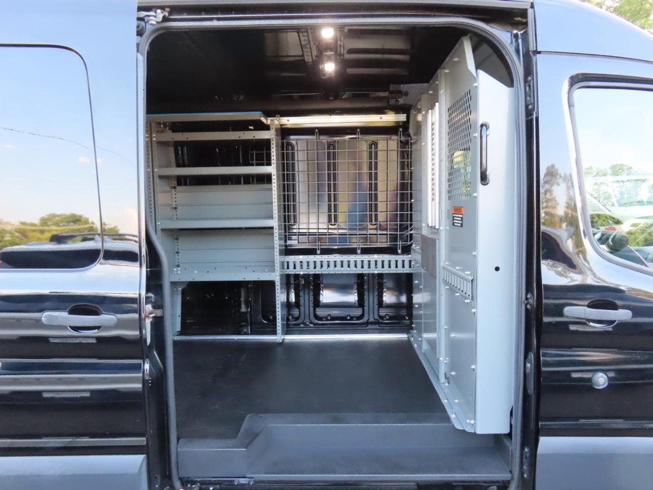 Ford Transit 250 Van Med. Roof w/Sliding Pass. 148-in. WB 2018