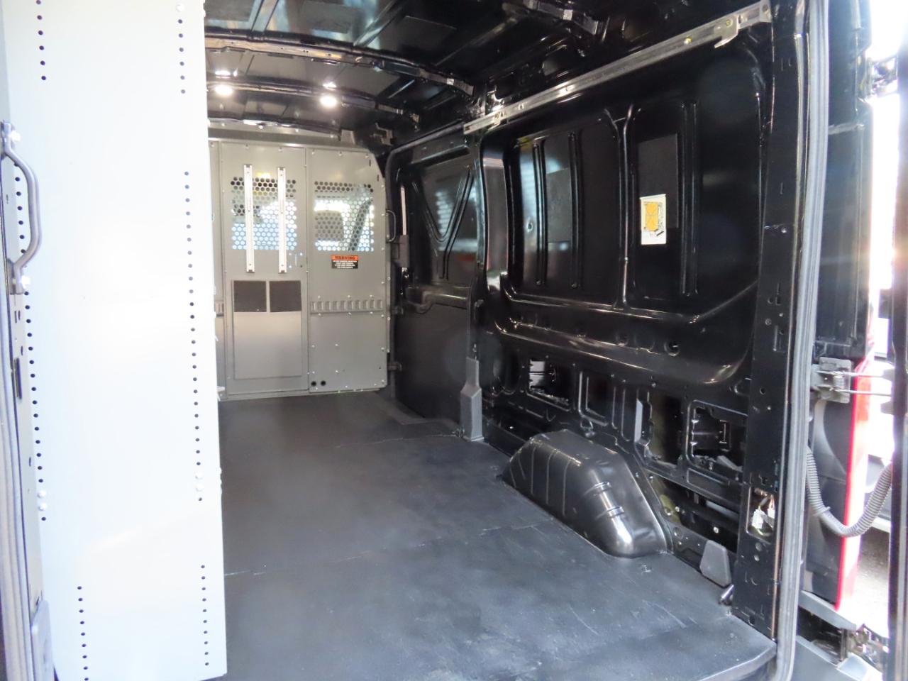Ford Transit 250 Van Med. Roof w/Sliding Pass. 148-in. WB 2018