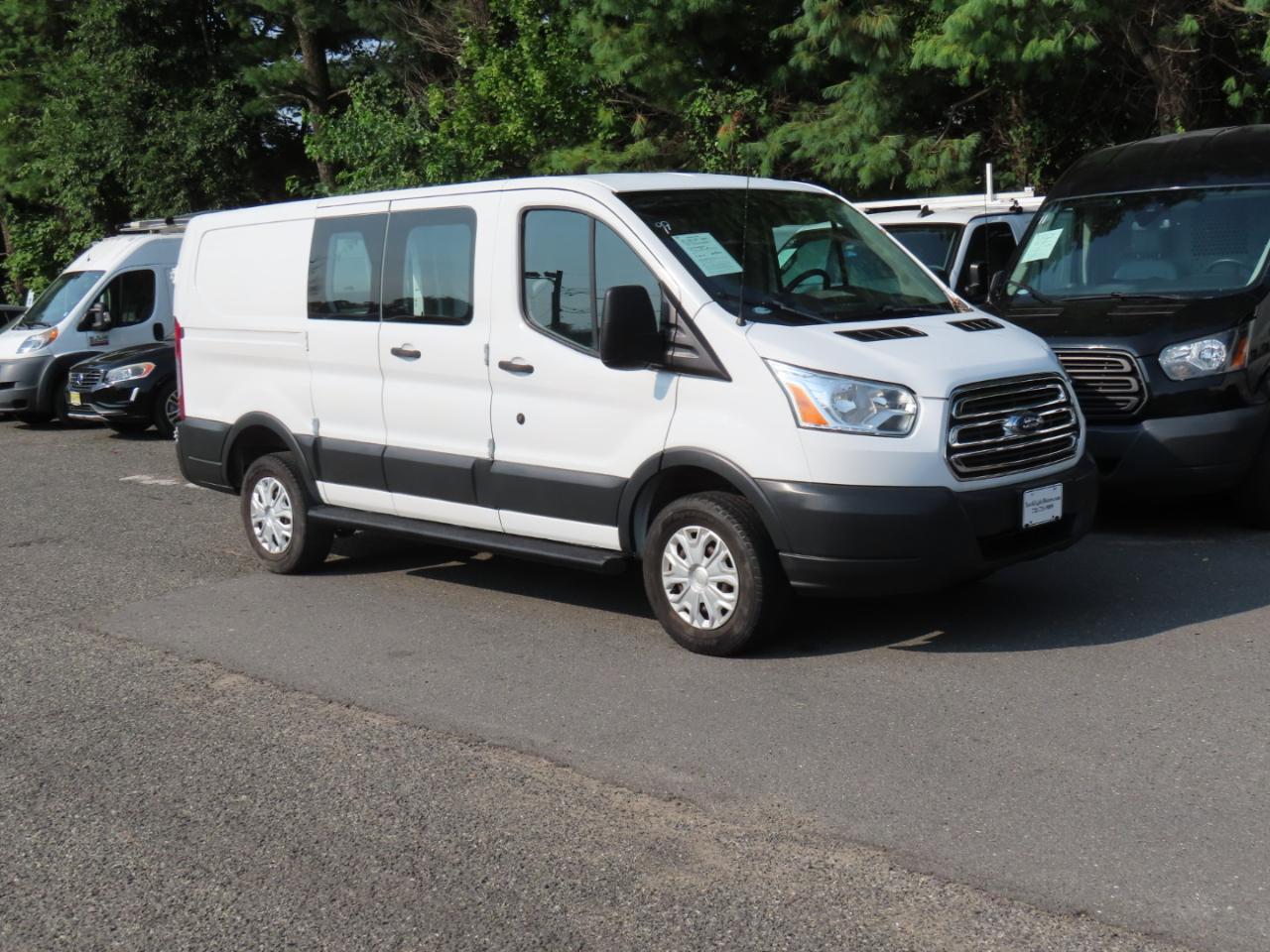 Ford Transit 250 Van Low Roof 60/40 Pass.130-in. WB 2016