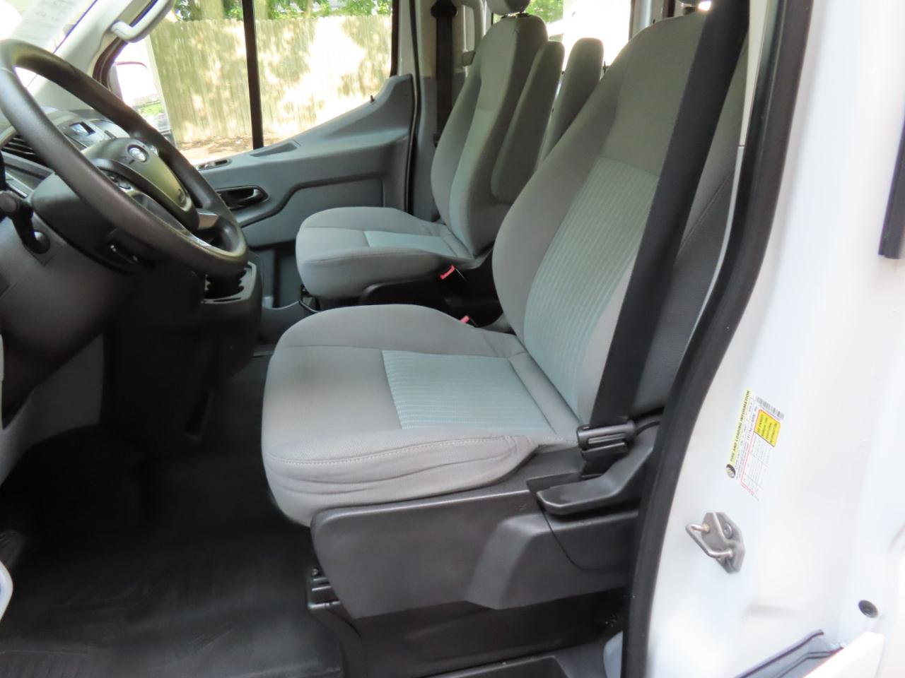 Ford Transit 250 Van Low Roof 60/40 Pass.130-in. WB 2016