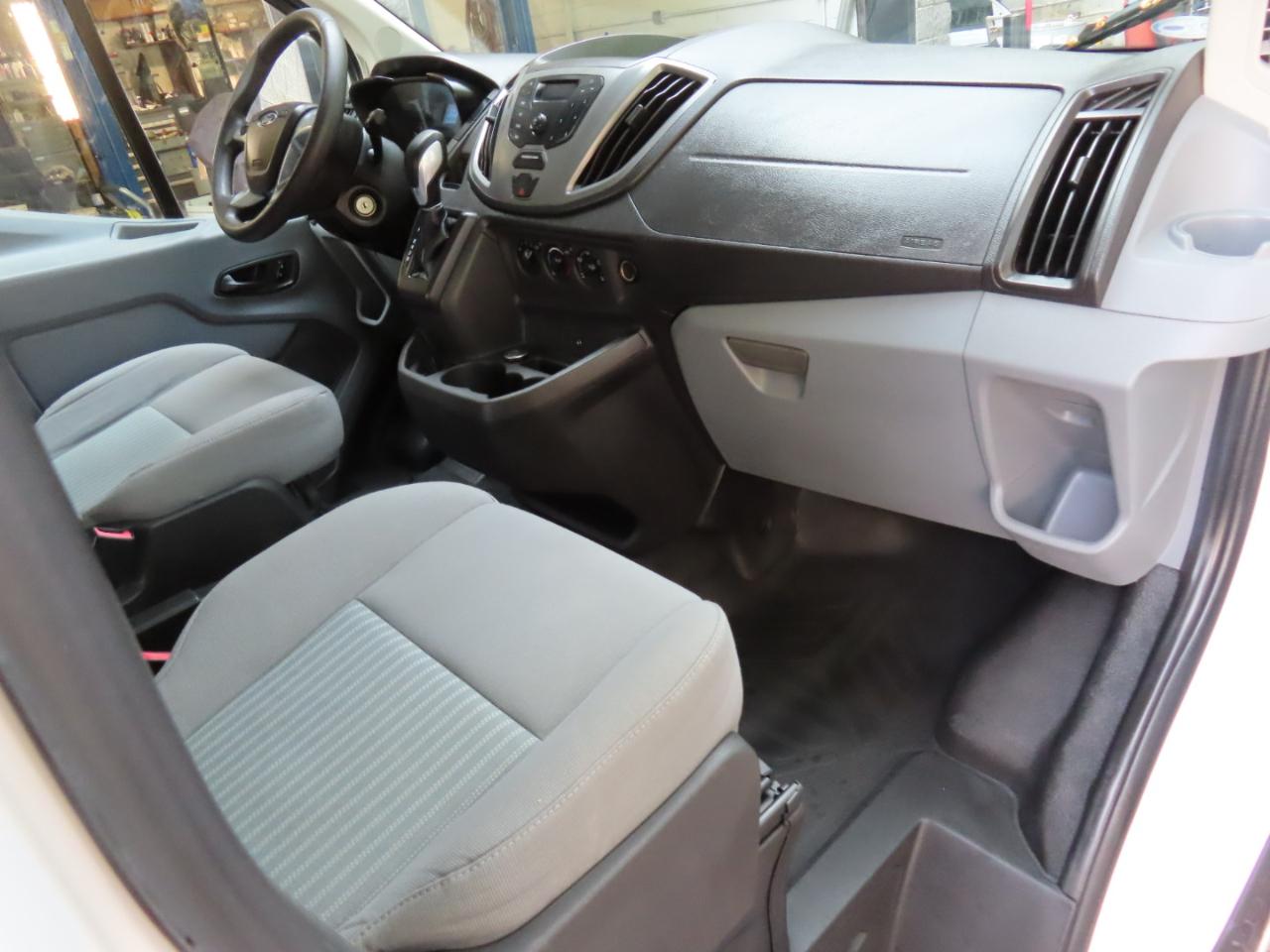 Ford Transit 250 Van Low Roof 60/40 Pass.130-in. WB 2016