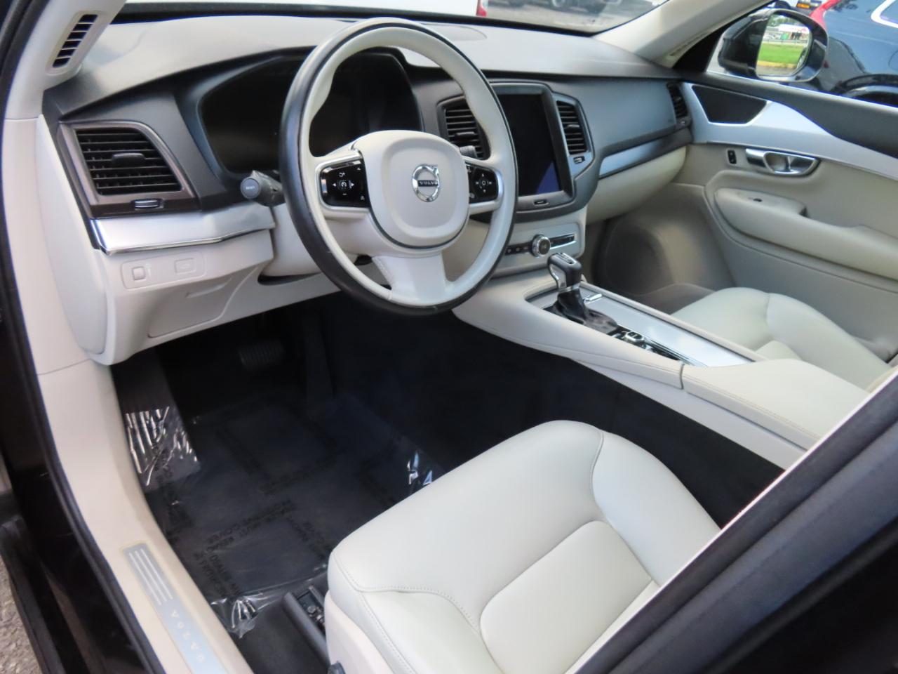 Volvo XC90 T6 Momentum AWD 2017
