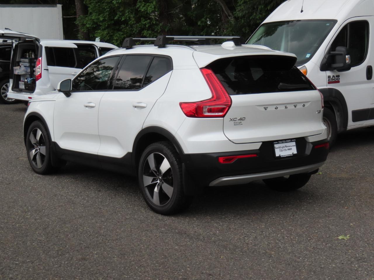 Volvo XC40 T5 Momentum AWD 2021
